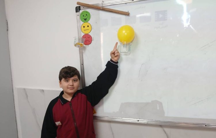 مقایسه جرم بادکنک پر و خالی_ علوم 3