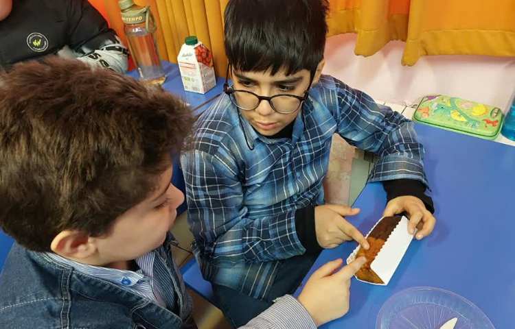 مقایسه کسرها با کمک کیک 2