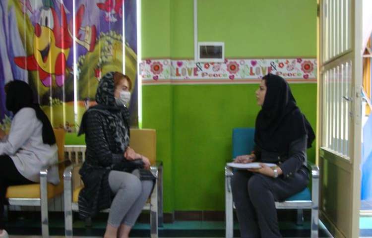 ملاقات اولیا با معلمین پایه دبستان 7