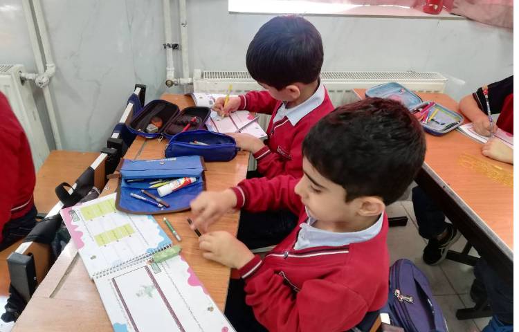 مهارت زندگی - دانش آموزان در مورد شغل مورد علاقه شان نقاشی کشیدند 4