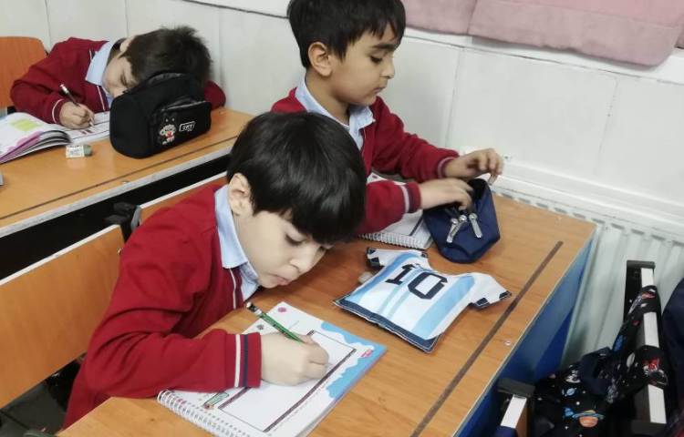 مهارت زندگی - دانش آموزان در مورد شغل مورد علاقه شان نقاشی کشیدند. 4