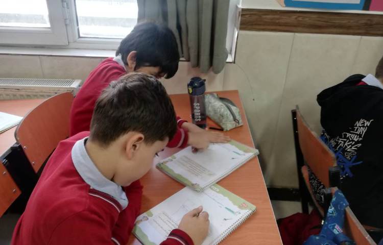 مهارت زندگی - دانش آموزان در مورد صرفه جویی در مصرف انرژی نقاشی کشیدند 1