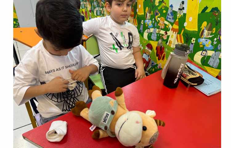 مهارت من:تمرین در پوشیدن کفش و جوراب 6