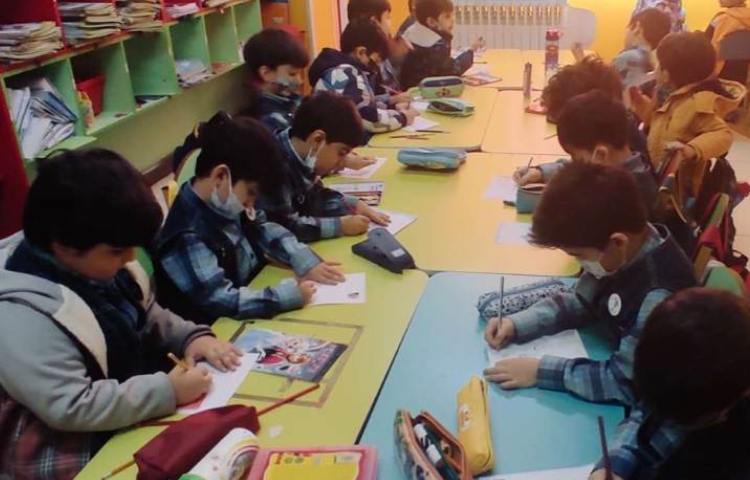 :مهارت های زندگی،ارزیابی تشخیصی آبان ماه با موضوع نقاشی « ترسیم خانواده»، کلاس بادبادک