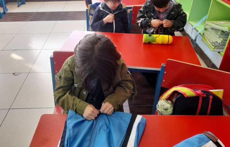 مهارت های زندگی :آموزش انجام کارهای شخصی توسط خود دانش آموزان 1