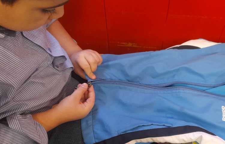 مهارت های زندگی :آموزش انجام کارهای شخصی توسط خود دانش آموزان 3