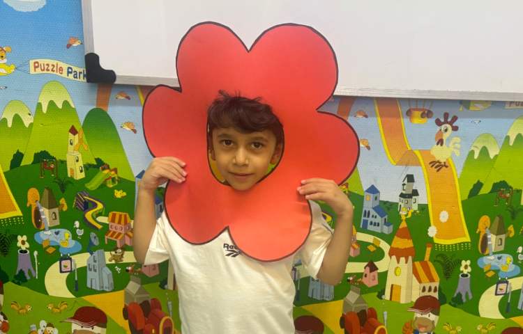 مهارت‌های من:دانش‌آموزان به عنوان گلهای باغ کلاس خودشان را معرفی کردند و با کلاس و مدرسه آشنا شدند. 2