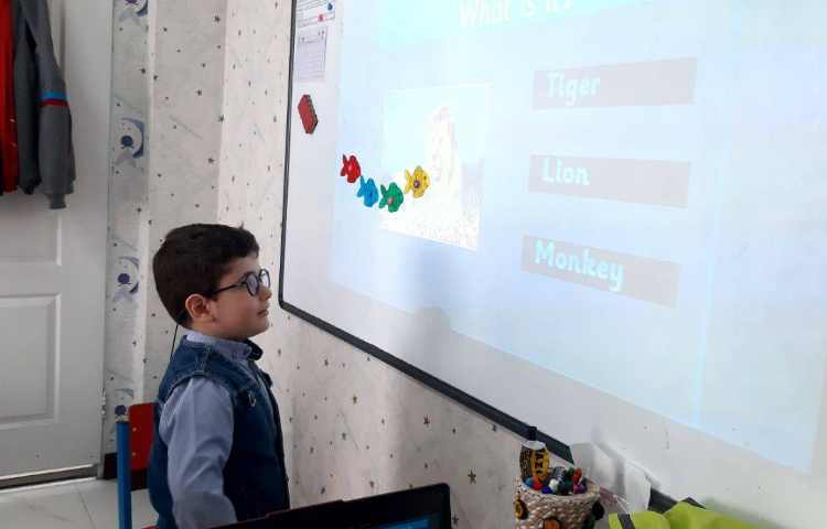 موزش لغات همراه با بازی آنلاین