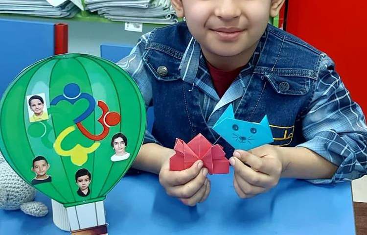 موضوع اوریگامی هفته ملی علوم دانش آموزان دبستان علوی 7