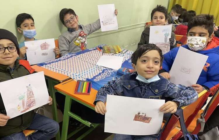 موضوع تابلو سنگی فعالیت های جذاب هفته ملی علوم پایه اول دبستان علوی 2