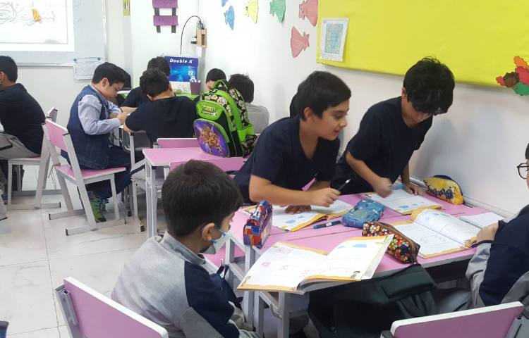 موضوع: جلسه‌ی اول کتاب استعداد تحلیلی و هوش هدف: تقویت هوش و روحیه‌ی همکاری 3