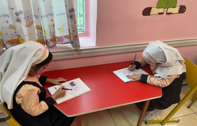 موضوع (دوره حرف Ssنوشتن و Reviewing letter Ss and write it) 3