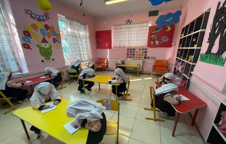 موضوع (دوره حرف Ssنوشتن و Reviewing letter Ss and write it) 4