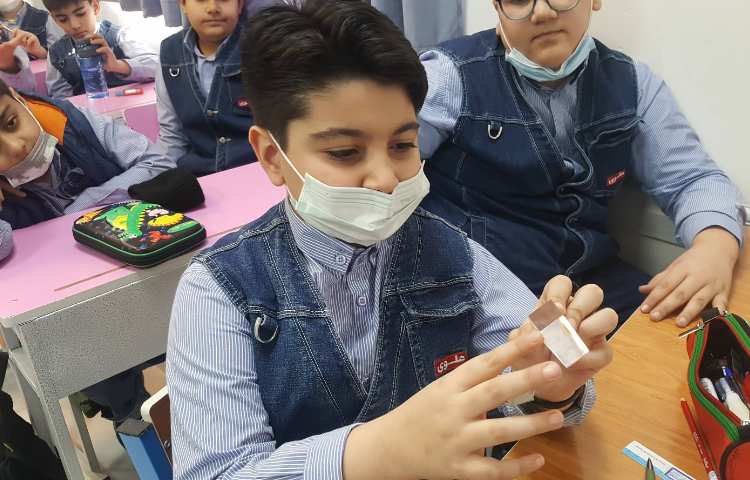 موضوع: ساخت رنگین کمان و مشاهده‌ی کانون عدسی 2