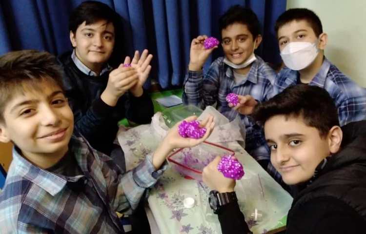 موضوع نقاشی جادویی و اسلایم اکلیلی پایه ششم دبستان علوی