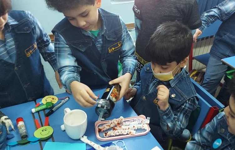 موضوع کرم خاکی دانش آموزان پایه دوم دبستان 3