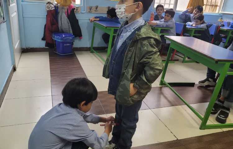 موضوع measuring things by nonstandard units.