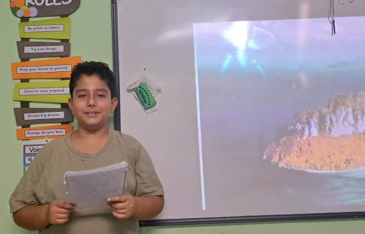 مکالمه و انجام بازی من کی هستم 3