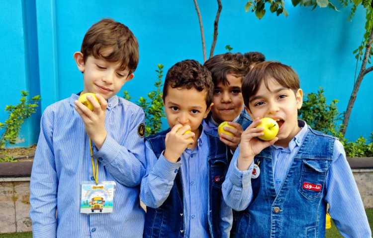 میان وعده آبان ماه 1