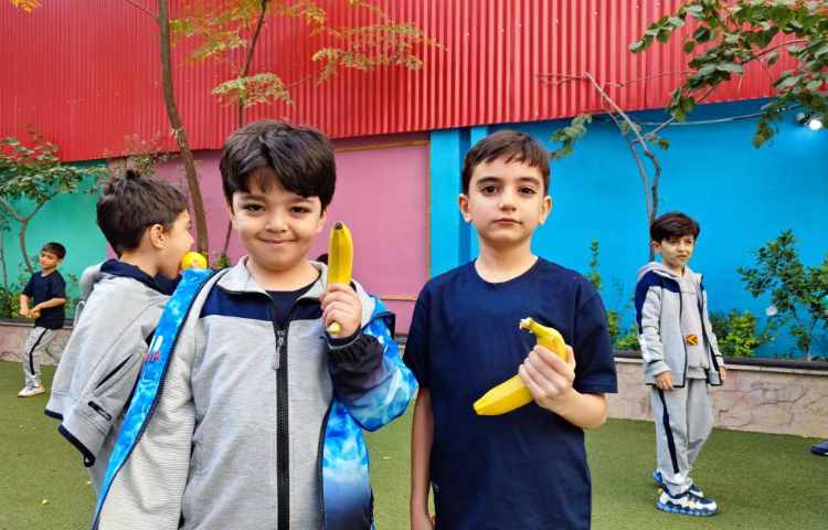 میان وعده آبان ماه 1