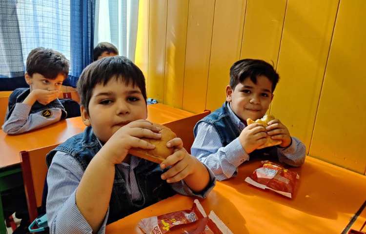 میان وعده آبان ماه 7