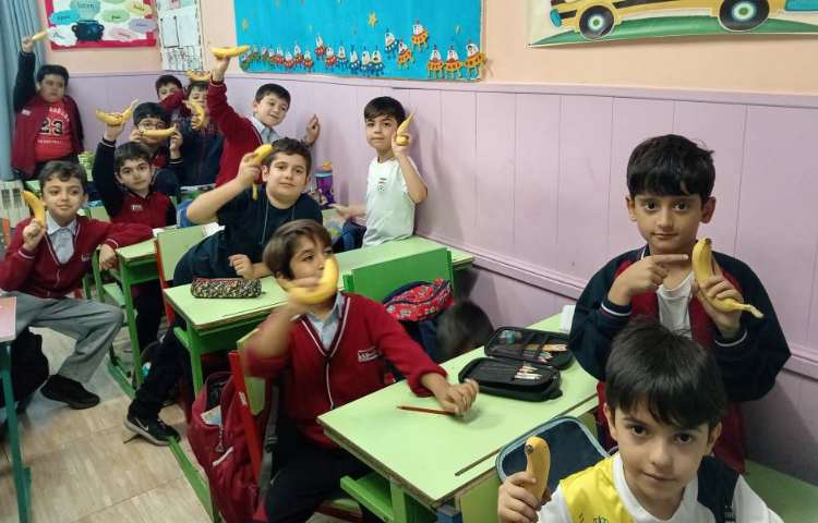 میان وعده آبان ماه