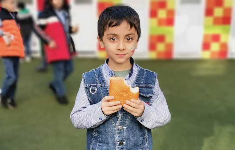 میان وعده آذرماه