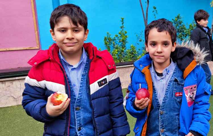 میان وعده آذرماه