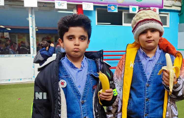 میان وعده آذرماه