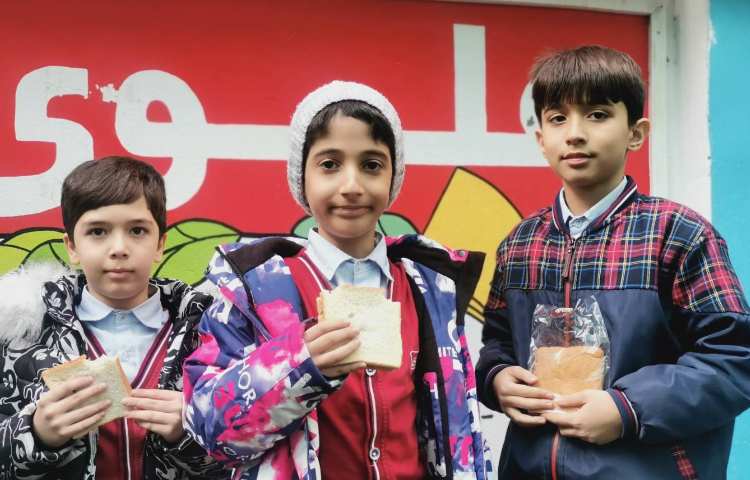 میان وعده آذرماه