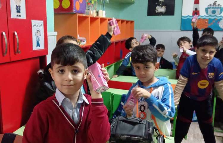 میان وعده آذرماه