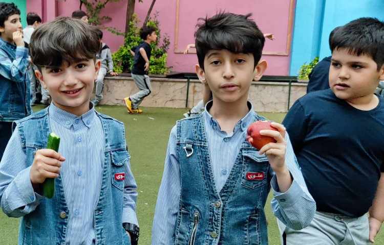 میان وعده اردیبهشت ماه