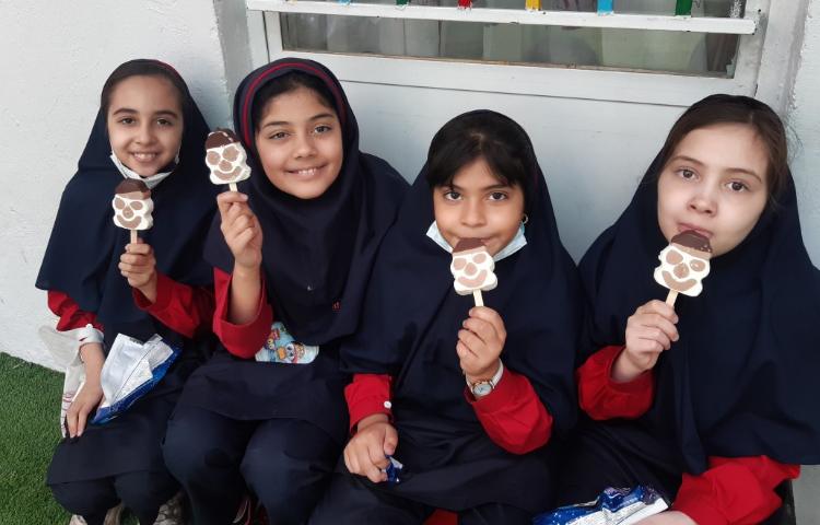 میان وعده امروز دانش آموزان عزیز 4