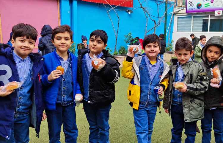 میان وعده بهمن ماه 1