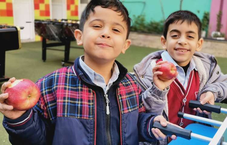 میان وعده بهمن ماه 1