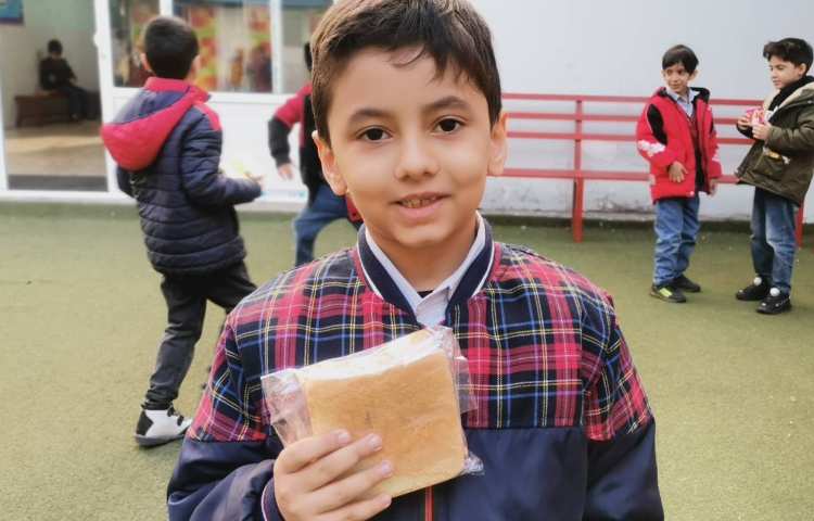 میان وعده بهمن ماه 9