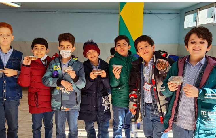 میان وعده بهمن ماه