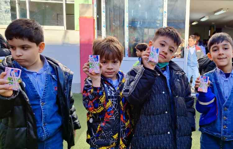 میان وعده دی ماه 1