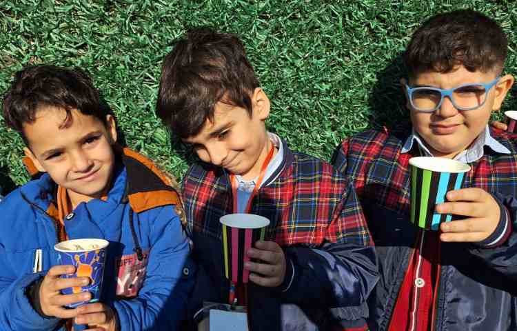 میان وعده دی ماه 1