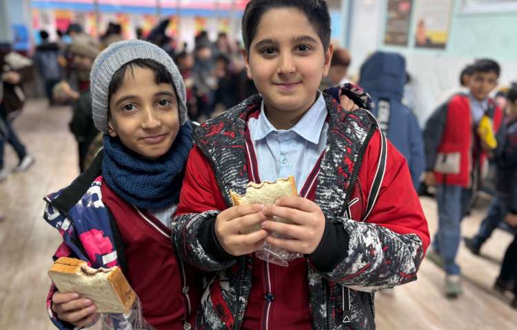 میان وعده دی ماه 10