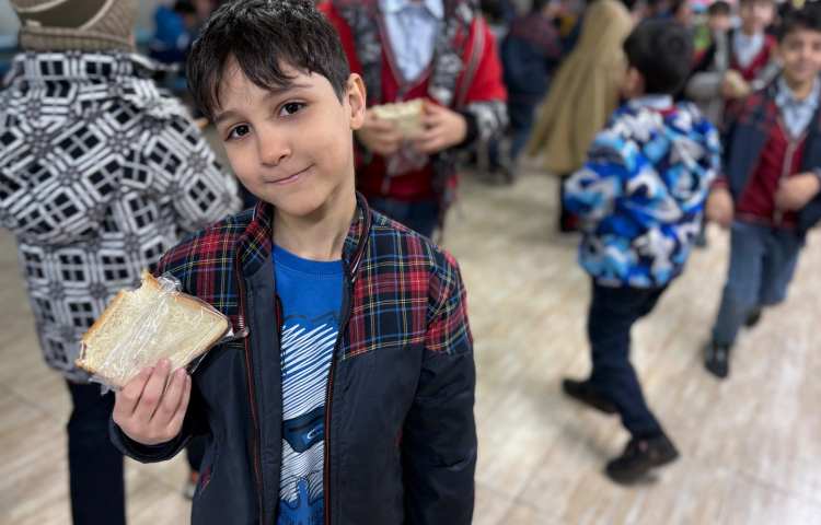 میان وعده دی ماه 12