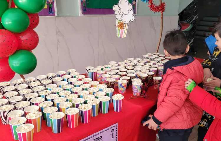 میان وعده دی ماه 14