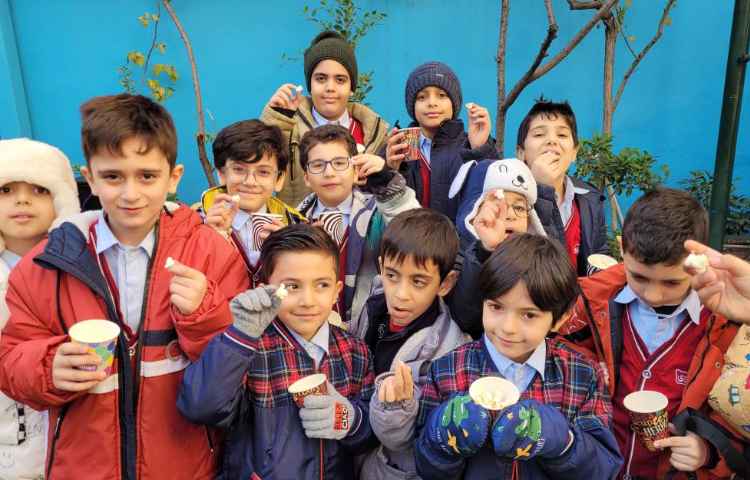 میان وعده دی ماه 15