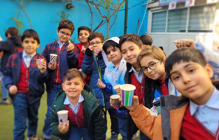 میان وعده دی ماه 16