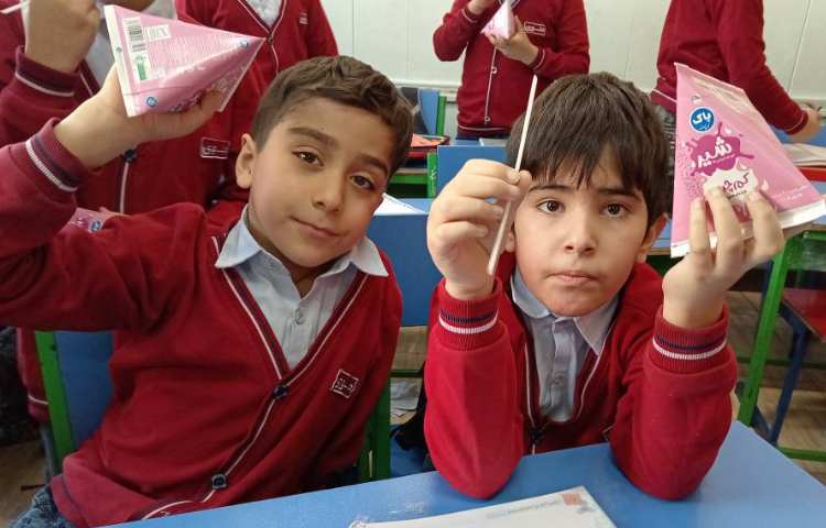 میان وعده دی ماه 17