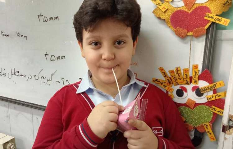 میان وعده دی ماه 19