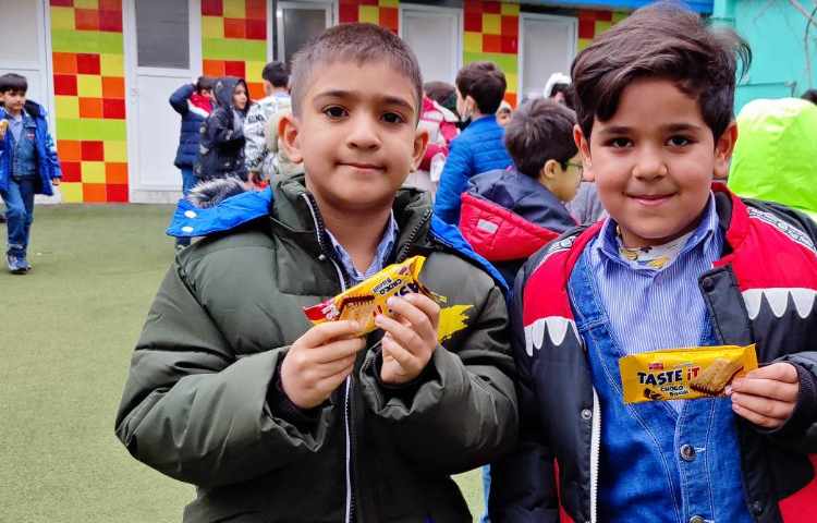 میان وعده دی ماه 2