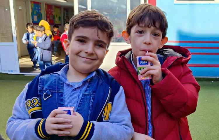 میان وعده دی ماه 4