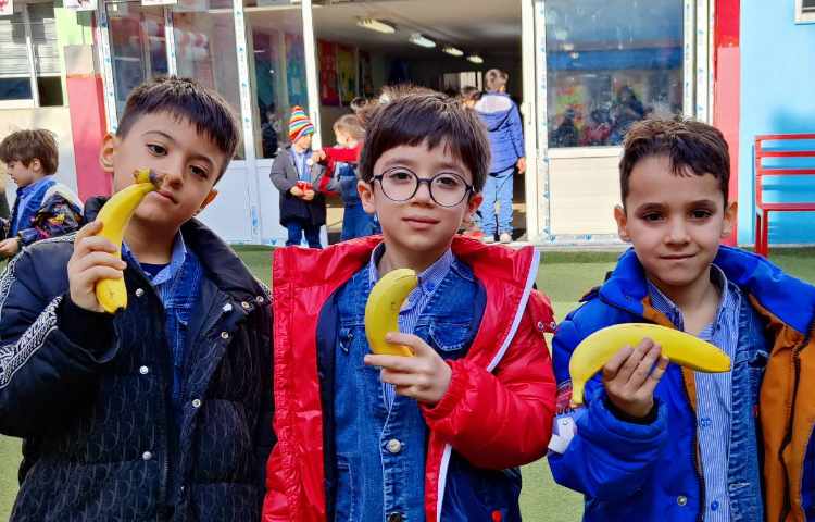 میان وعده دی ماه 4