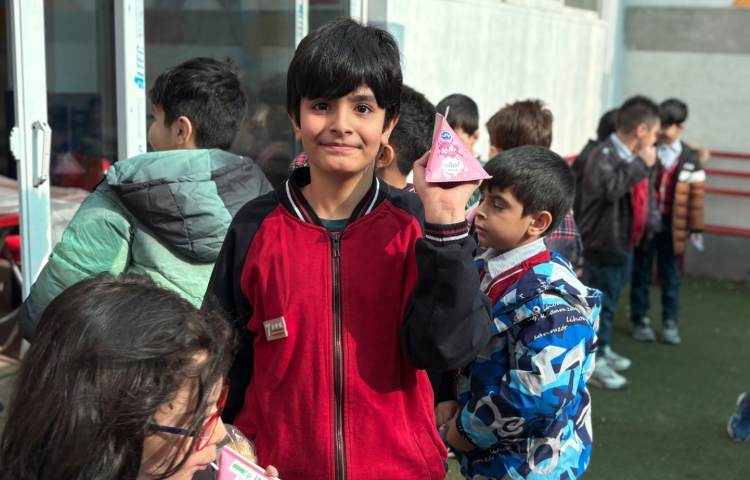 میان وعده دی ماه 4